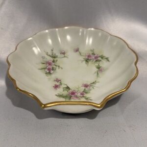 Vintage Porcelain Clam Shell Trinket Dish Hand painted Floral Violets Pansy